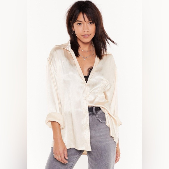 Women’s Nasty Gal Light Pink Silky Button Down Textured Satin Top - Picture 1 of 7